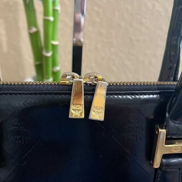 MCM BLACK HANDBAG - Picture 5 of 11